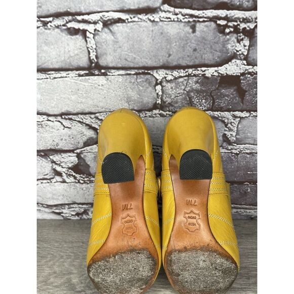 Re-Mix Classic Vintage Yellow Leather Round Toe Mary Jane Heels Women 7M US/38EU - Picture 12 of 16